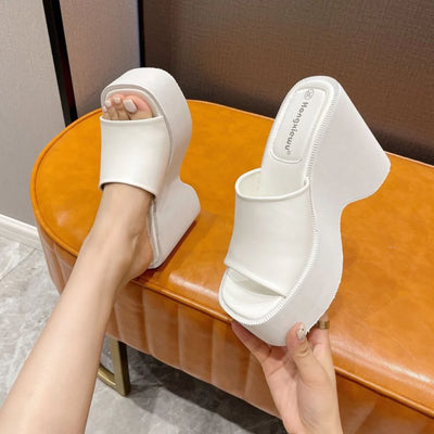 Women’s Emery Wedge Sandals – Elevated Platform & Modern Summer Appeal