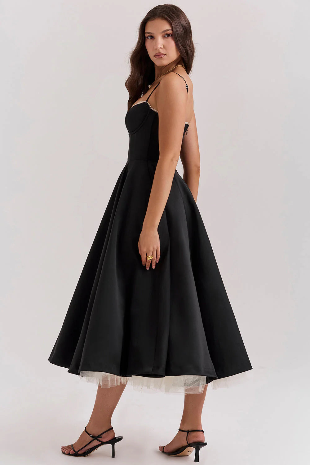 Women’s Midi Dress – Elegant Fit-and-Flare Design with Layered Tulle Hem