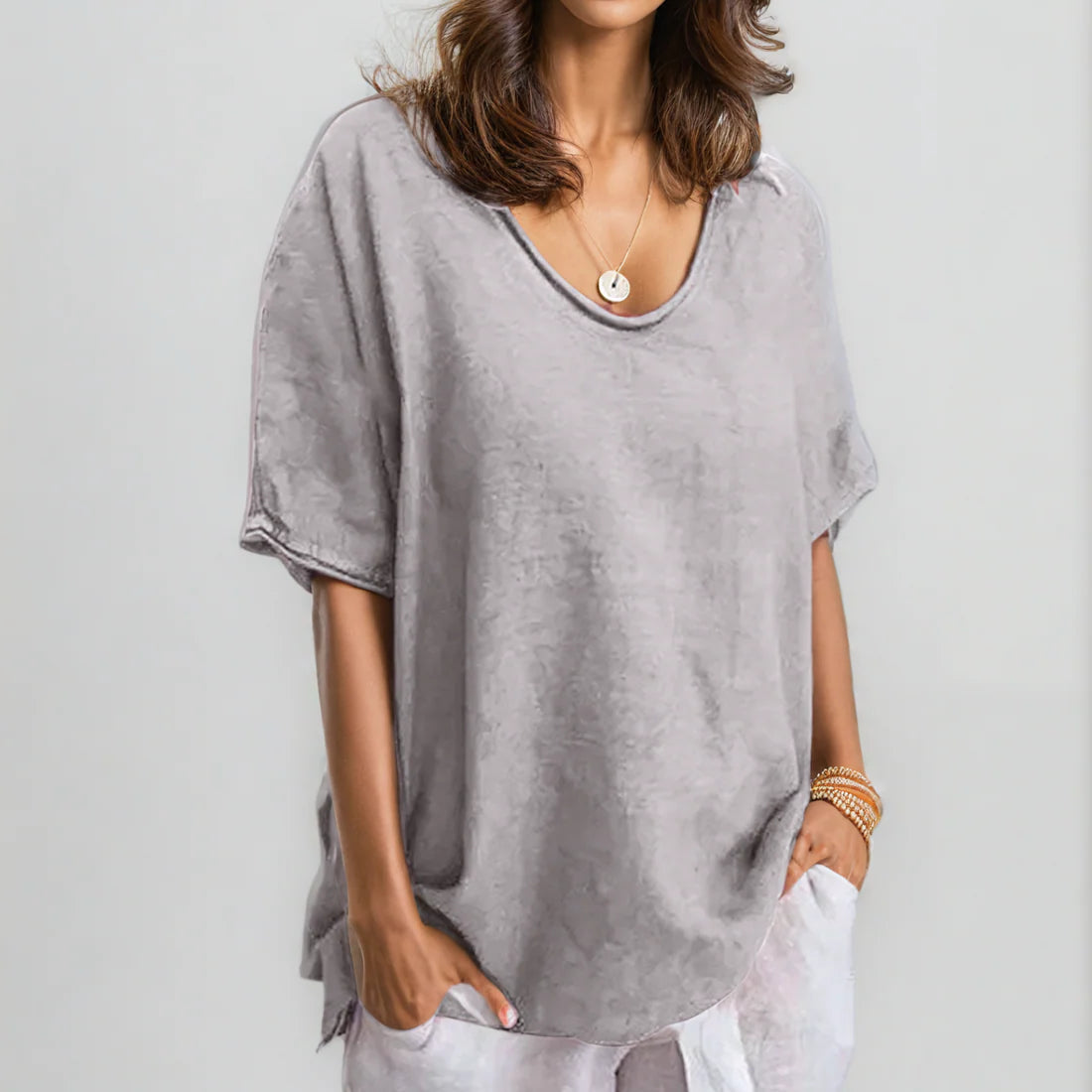 Women’s Classic Shirt – Relaxed Short-Sleeve Design for Effortless Everyday Style