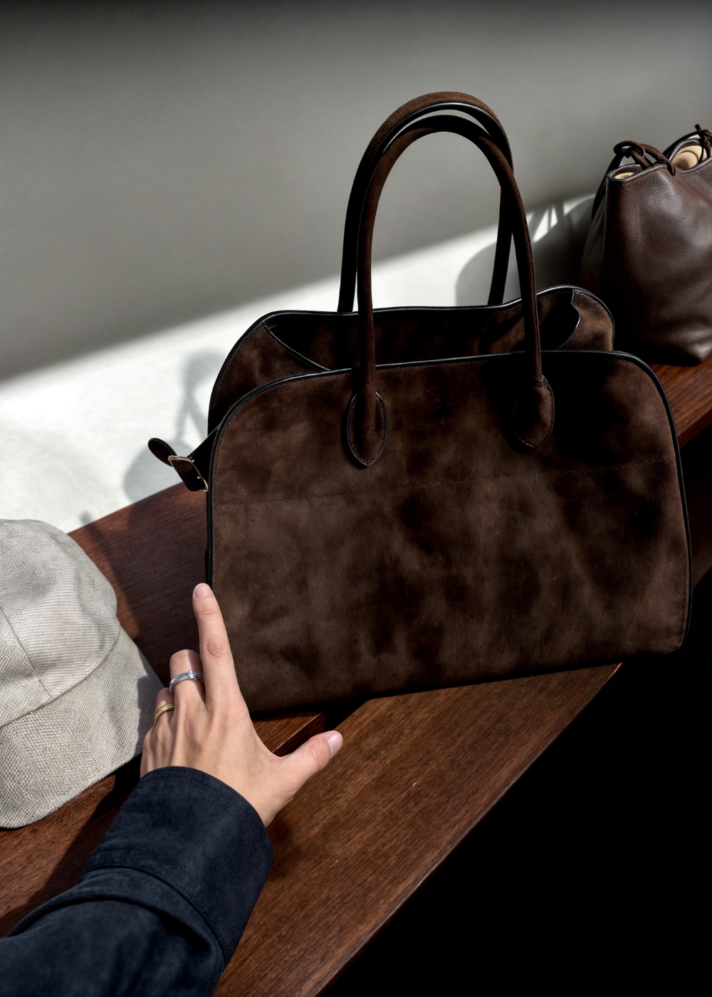 Women’s Vintage-Style Suede Shoulder Bag