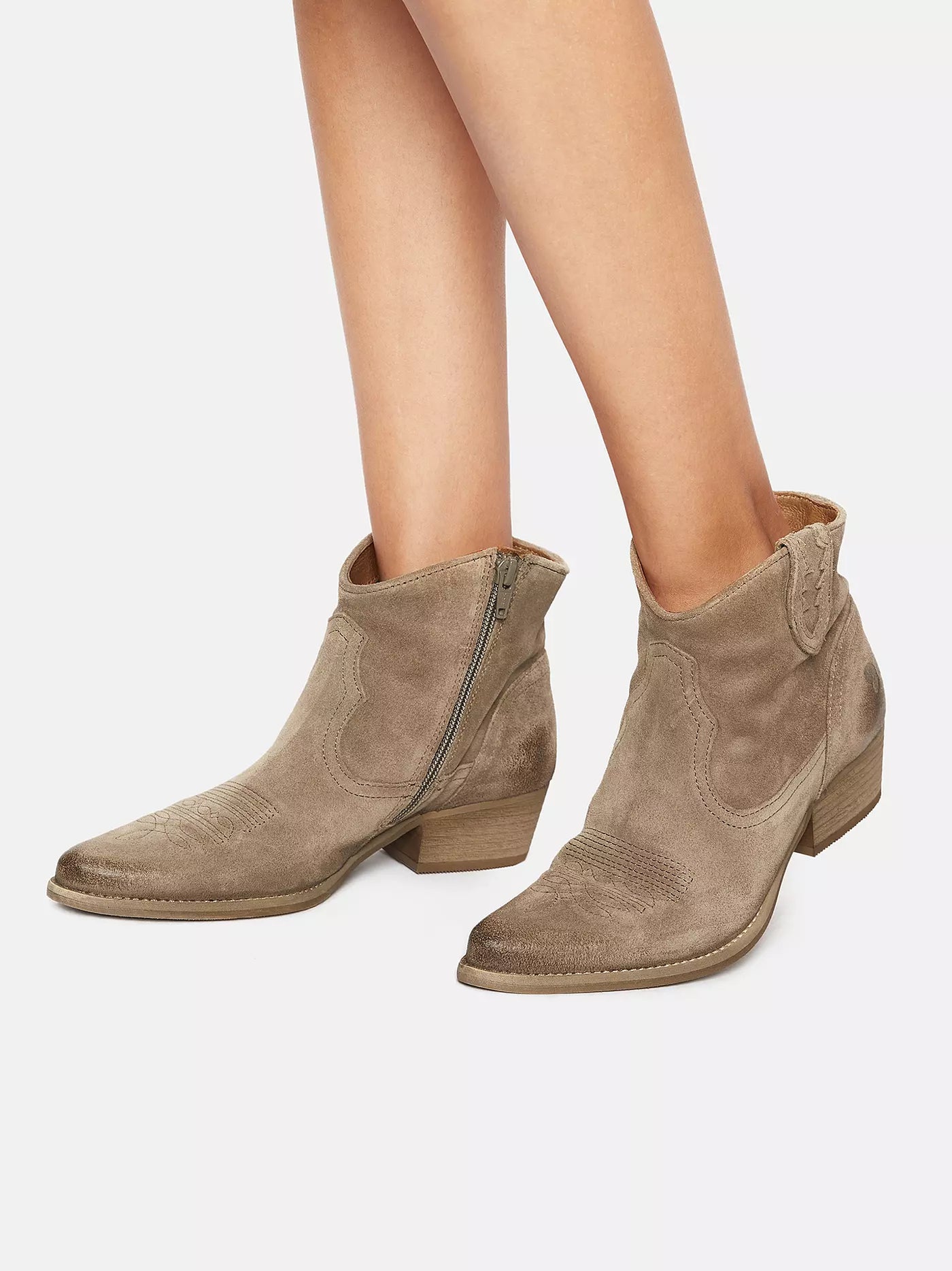 Women's Vintage Cowboy Boots