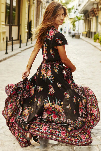 Women’s Boho Style Dress – Flowing Maxi Silhouette with Vibrant Floral Prints