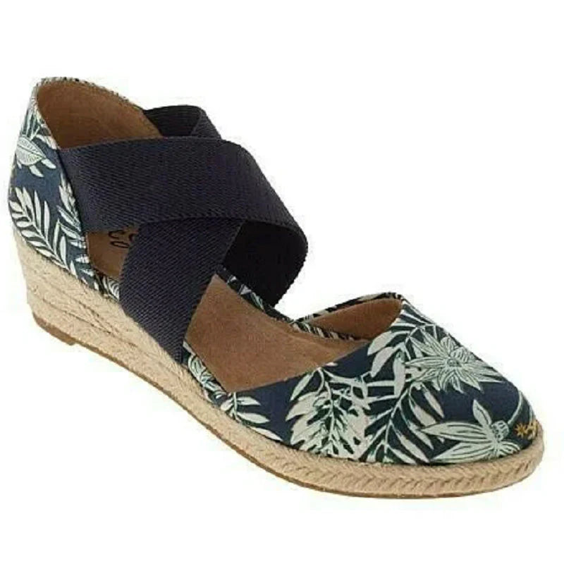 Women’s Elegant Sandals – Classic Closed-Toe Wedge with Cross-Strap Design
